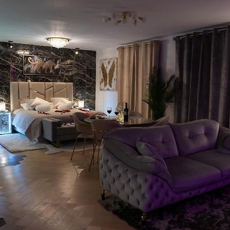 Magnifique loft / spa en face de la cathédrale ! Narbona Exterior foto